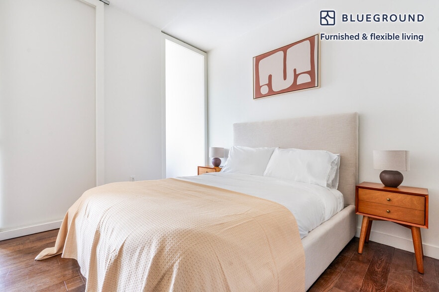 Building Photo - 1212 4th St SE