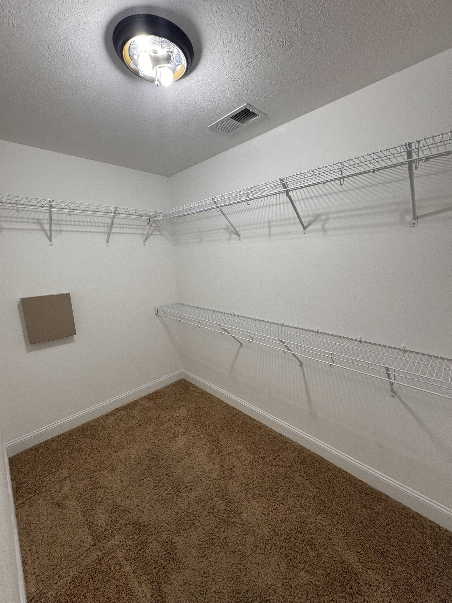 Master Closet - 23 Reflection Cv
