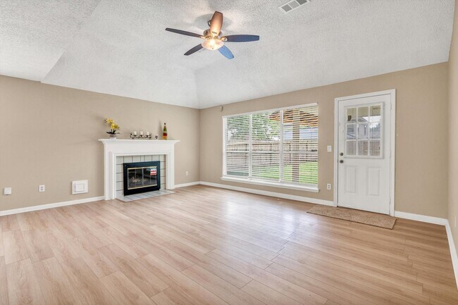 Building Photo - 5635 Sage Manor Dr