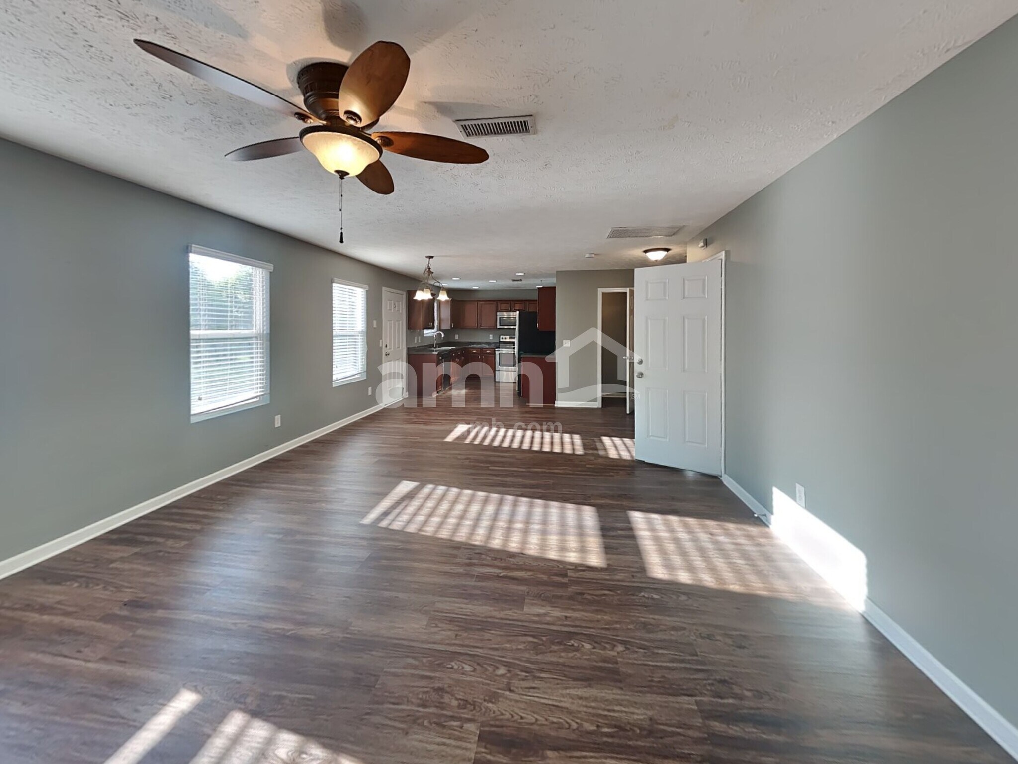 Building Photo - 1010 Harmony Ln