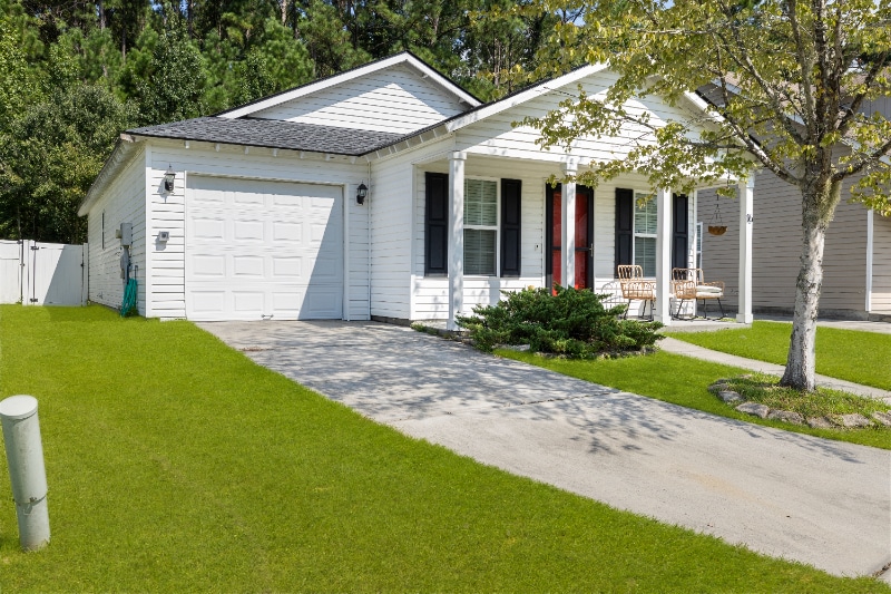 Building Photo - 16 Ristona Dr