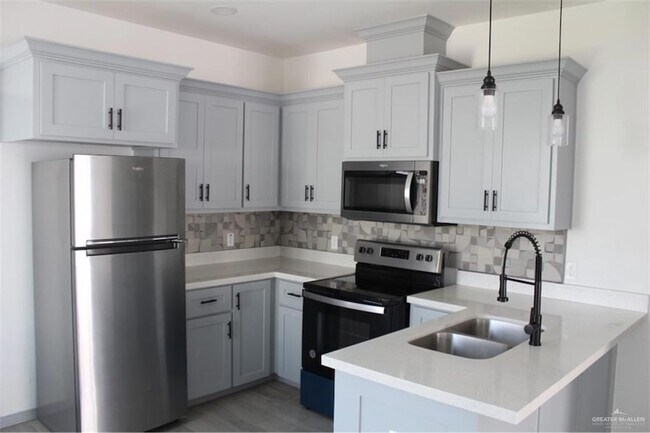 Building Photo - 5609 Ozark Ave