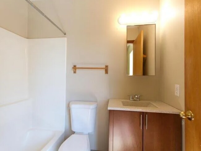 Building Photo - 46 NE Sacramento St