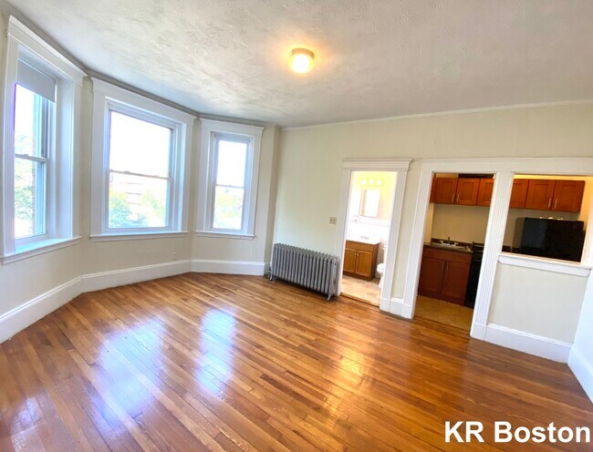 Building Photo - 1283 Commonwealth Ave