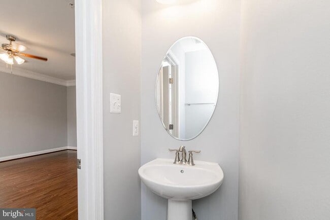 Building Photo - 5525 Peanuts Ln