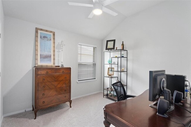 Building Photo - 208 Blue Agate Ct