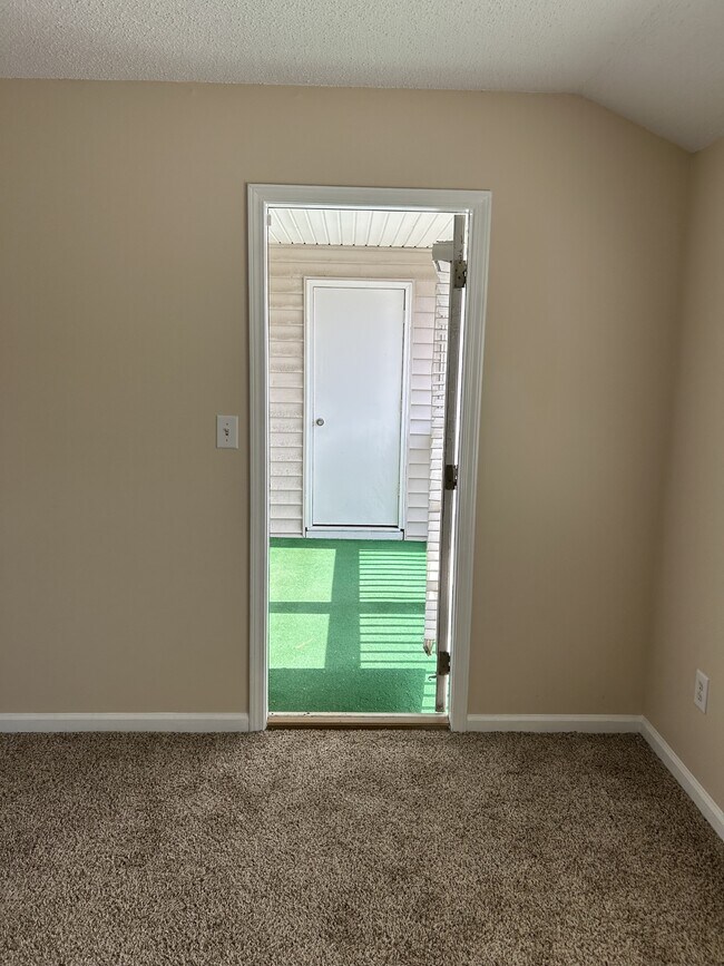 Building Photo - 3792 Hitchcock Way