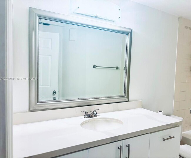 Building Photo - 715 SW 148th Ave