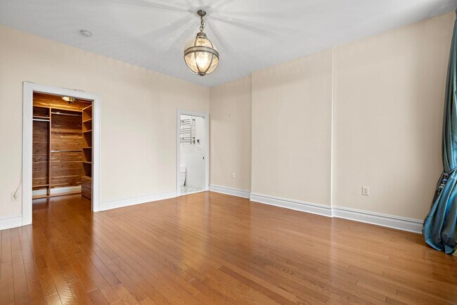 Building Photo - 502 Hudson St