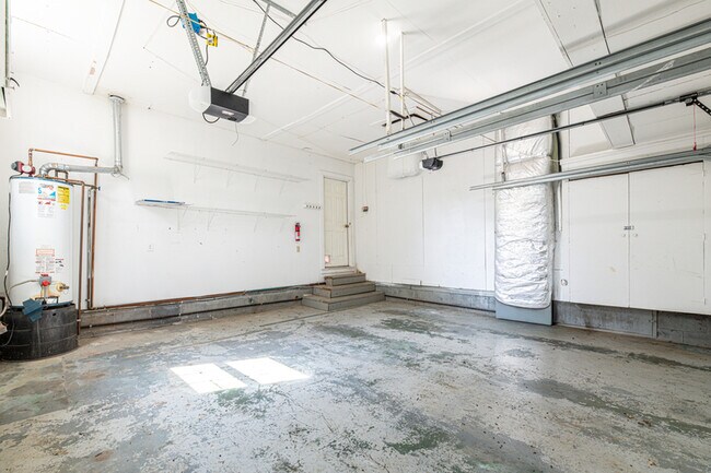 Building Photo - 1719 Scenic Dr