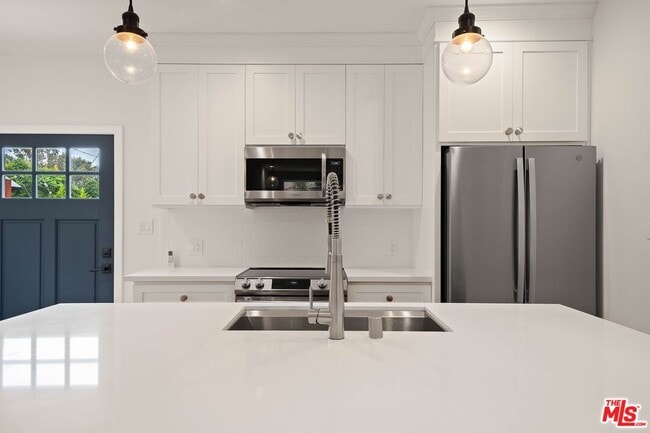 Building Photo - 2494 Loy Ln