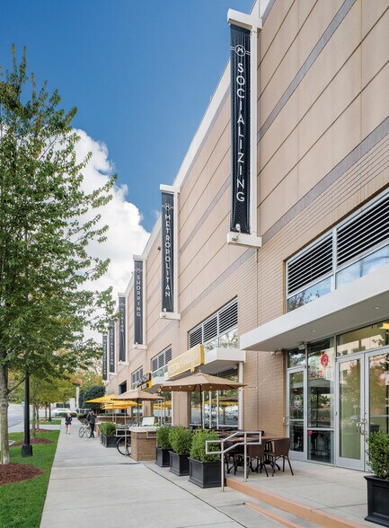 Building Photo - 1133 Metropolitan Ave