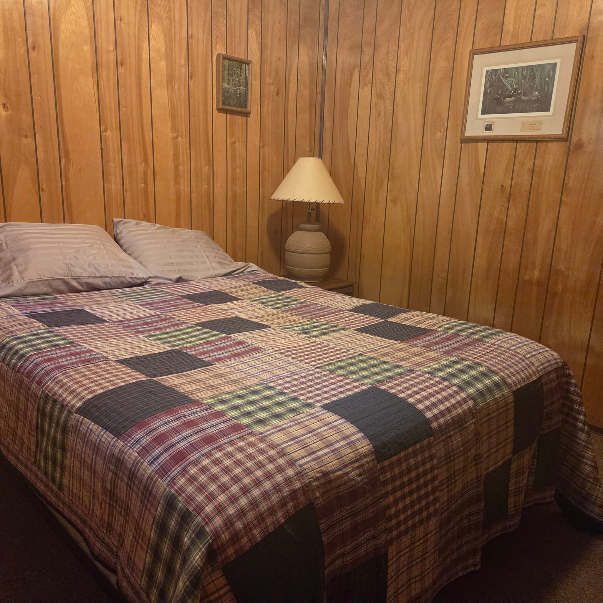 Cabin 7 Bedroom #2 - 165 E White Mountain Blvd