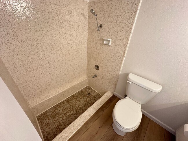 Building Photo - HOUSE - SEDONA - ROLLING HILLS ESTATES