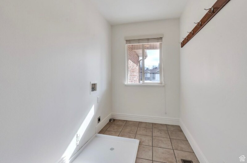 Building Photo - 1145 E 200 S