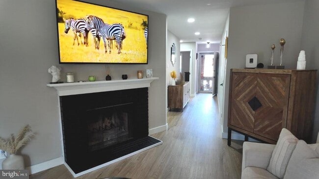 Building Photo - 402 Mulberry Cove