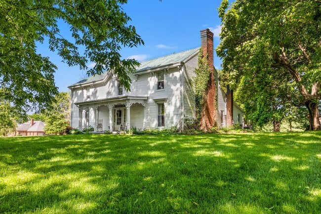 Primary Photo - 103 Locust Grove Dr