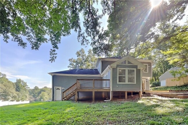 Building Photo - 3867 Buckland Dr SW