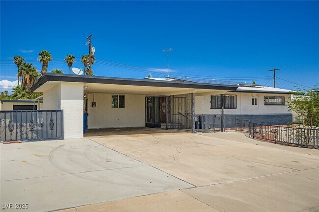 Building Photo - 555 Canosa Ave
