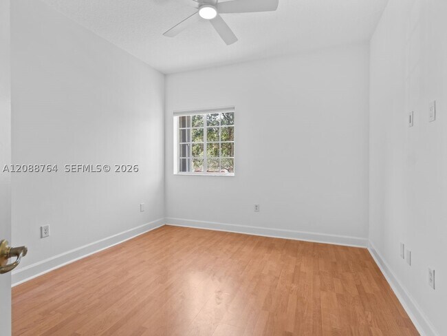 Building Photo - 11149 NW 72nd Terrace