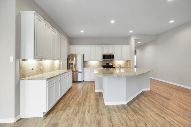 Building Photo - 4759 Creekside Hvn Trl