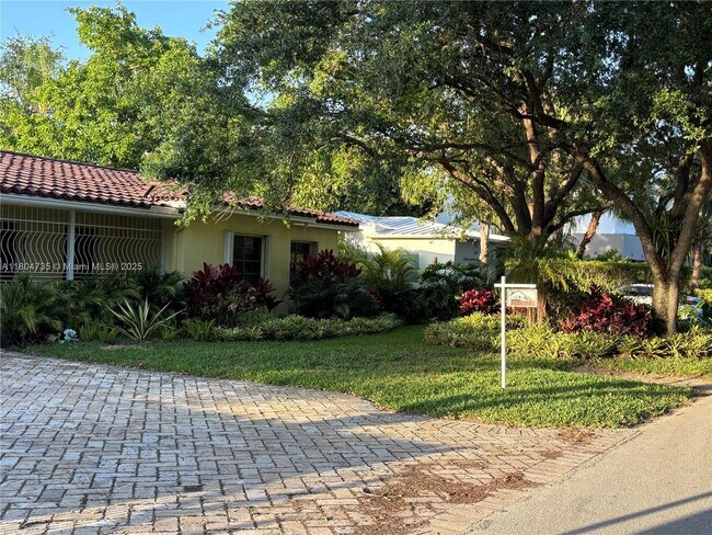 Building Photo - 5951 SW 84th St