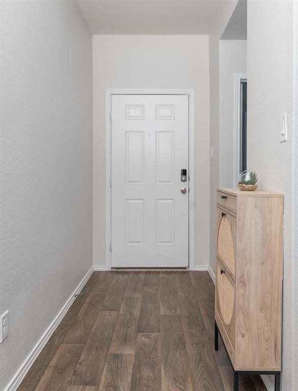 Building Photo - 105 Black Wolf Run