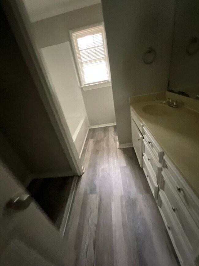 Building Photo - Cozy Townhome in Ridgeland