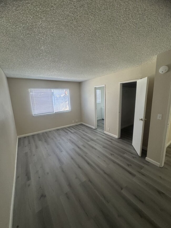 Building Photo - 2433 E Garvey Ave N