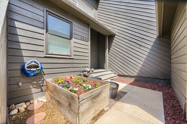 Building Photo - 3015 Edison Ct