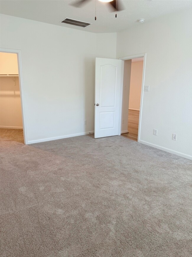 Building Photo - 2920 Grand Anse Dr
