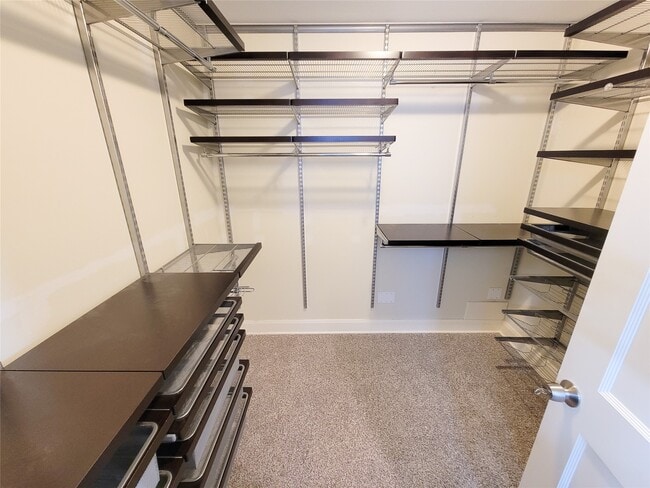 Building Photo - 5536 Aspen St