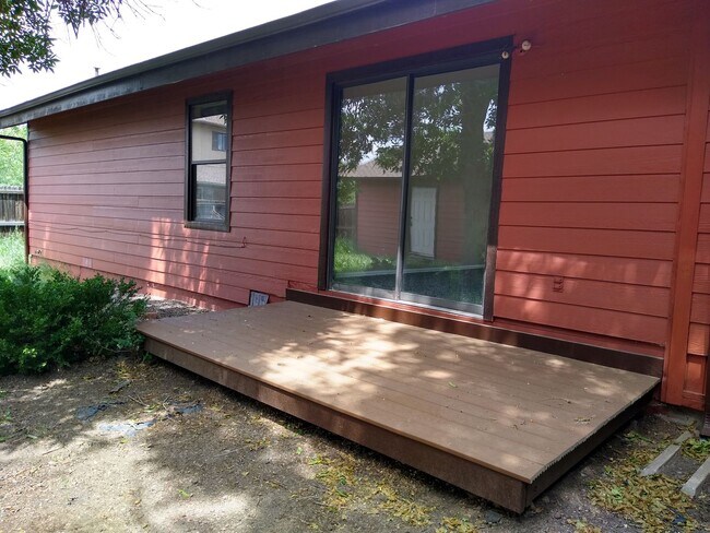 Building Photo - Available Now! Lakewood 2 Bed 2 Bath Duplex w/ Garage and Large Fenced Yard