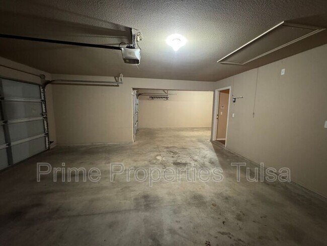 Building Photo - 13960 S 90th E Ave