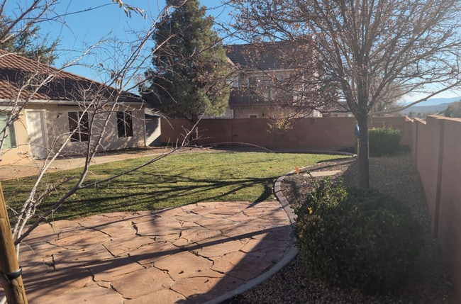 Building Photo - Home on a cul-de-sac in Ivins