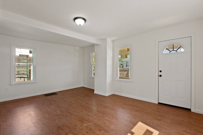 Building Photo - Coming Soon- Charming 2 Bedroom, 1.5 Bath ...