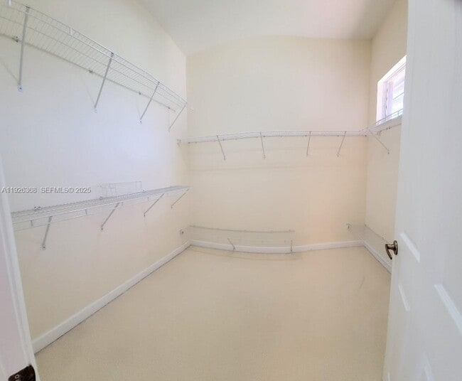 Building Photo - 6033 NW 118th Dr