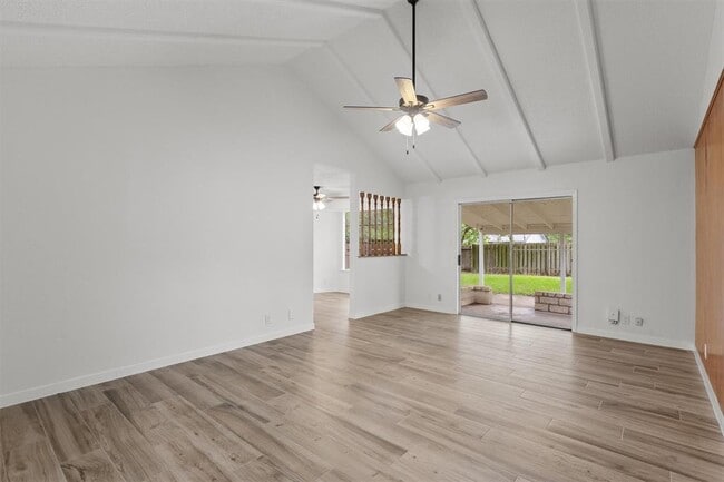 Building Photo - 703 Huntingdon Pl