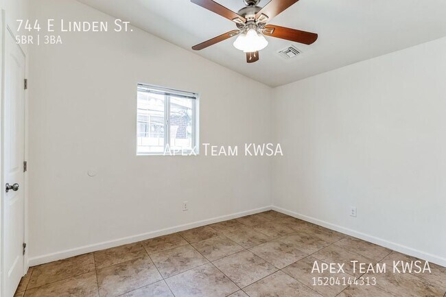 Building Photo - 744 E Linden St