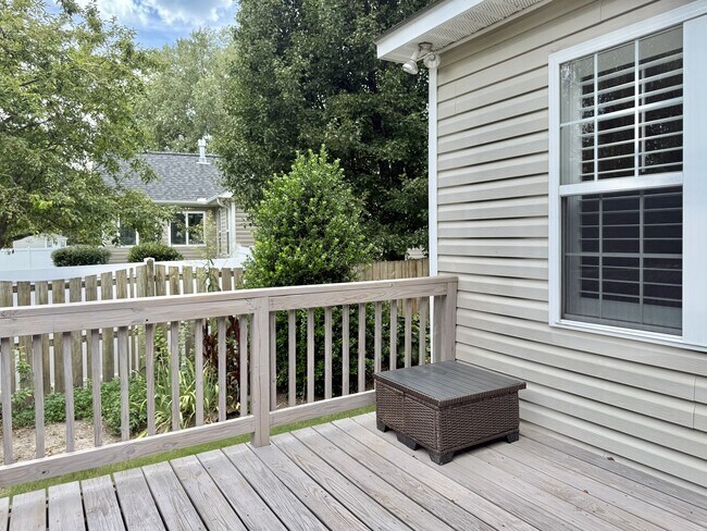 Building Photo - 3721 Stillwood Dr