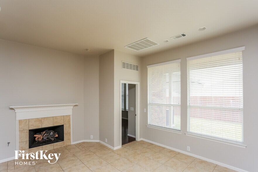 Building Photo - 2744 Cedar Ridge Ln