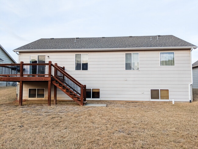 Building Photo - Clear Creek Sub Division
