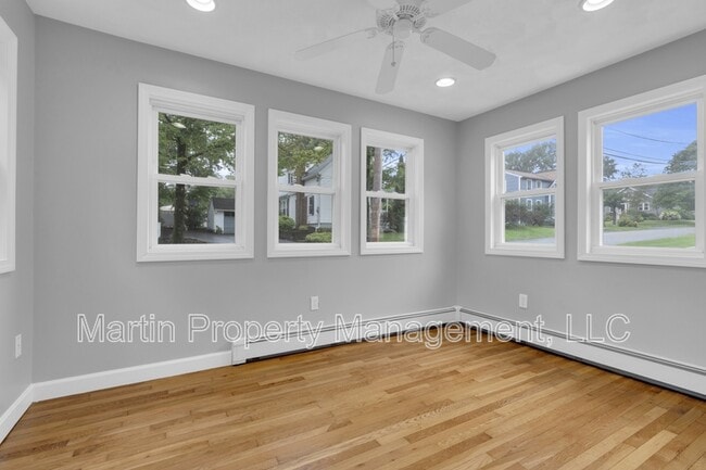 Building Photo - 102 Orange St