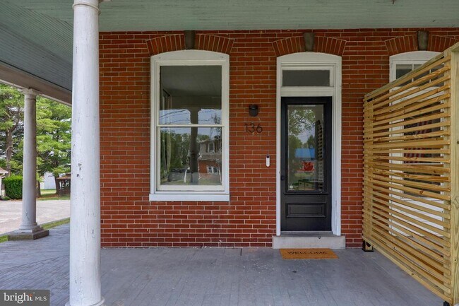 Building Photo - 136 E Harrisburg Ave
