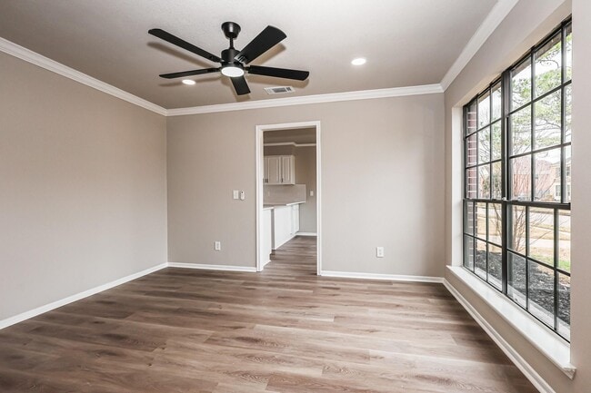 Building Photo - 18703 Evergreen Falls Dr