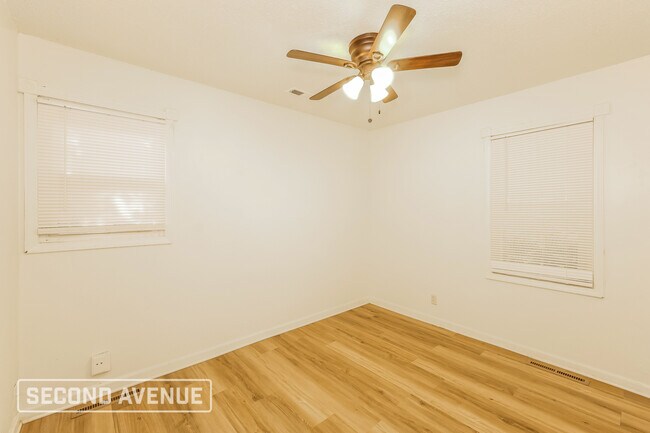 Building Photo - 4516 E 40th St