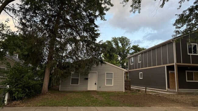Building Photo - 29 S Bradley Ave