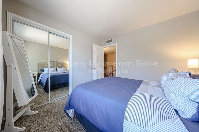 Building Photo - 8531 E Belleview St