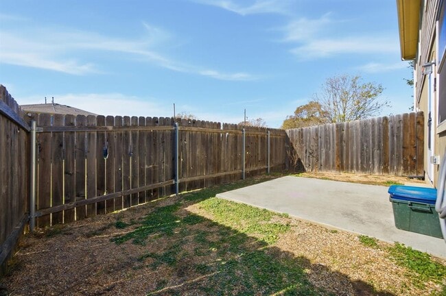 Building Photo - 14408 Charles Dickens Dr