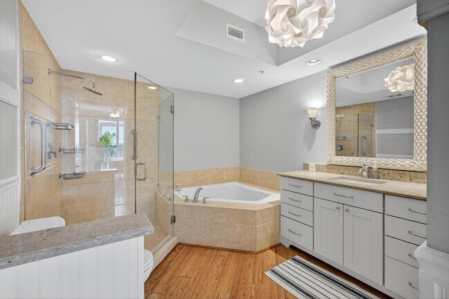 Building Photo - 275 NW Flagler Ave